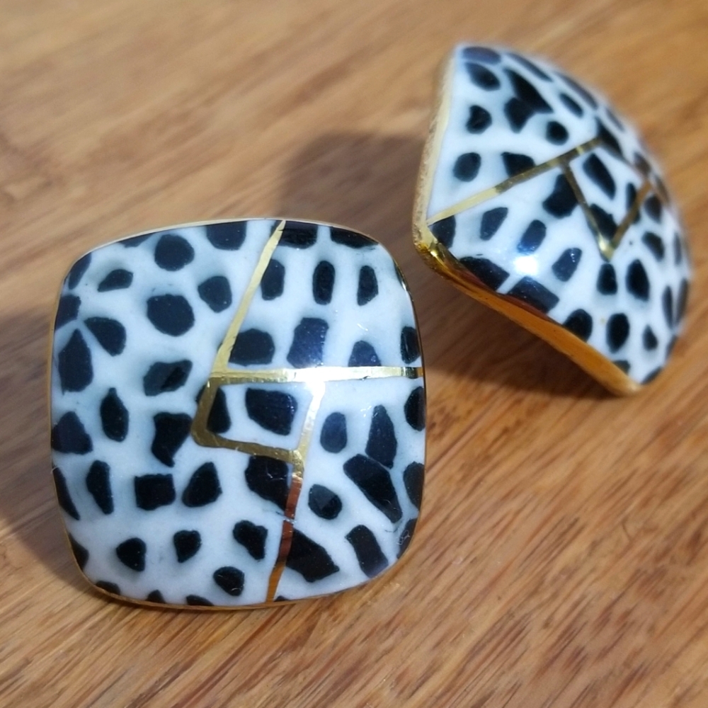 Authentic Cynthia Chuang Rounded Square Earrings